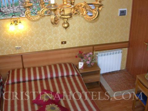 Hotel Cristina Rome Exterior photo